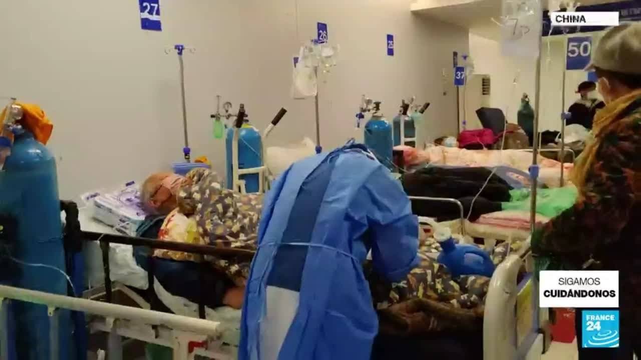 Hospitales de China saturados por pacientes COVID-19