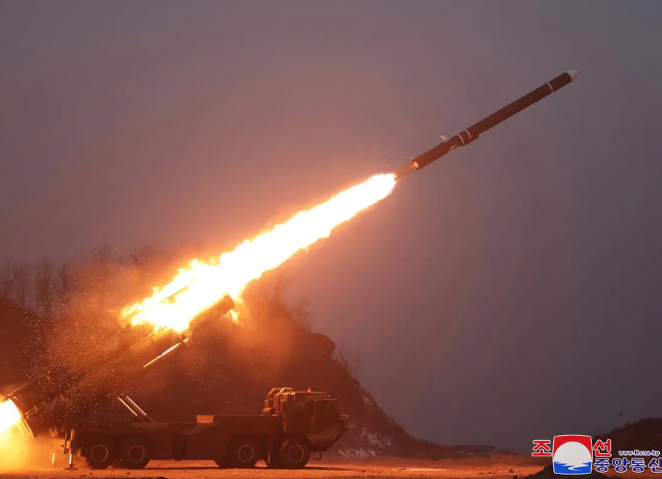 Corea del Norte prueba con éxito misiles de crucero estratégicos Hwasal-2