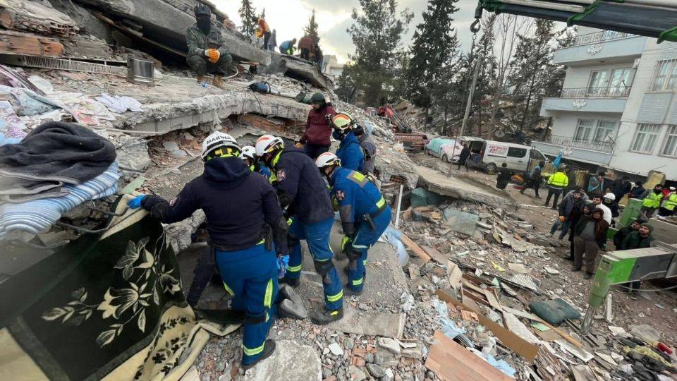 México ayudará a Turquía y Siria con 6 millones de dólares 