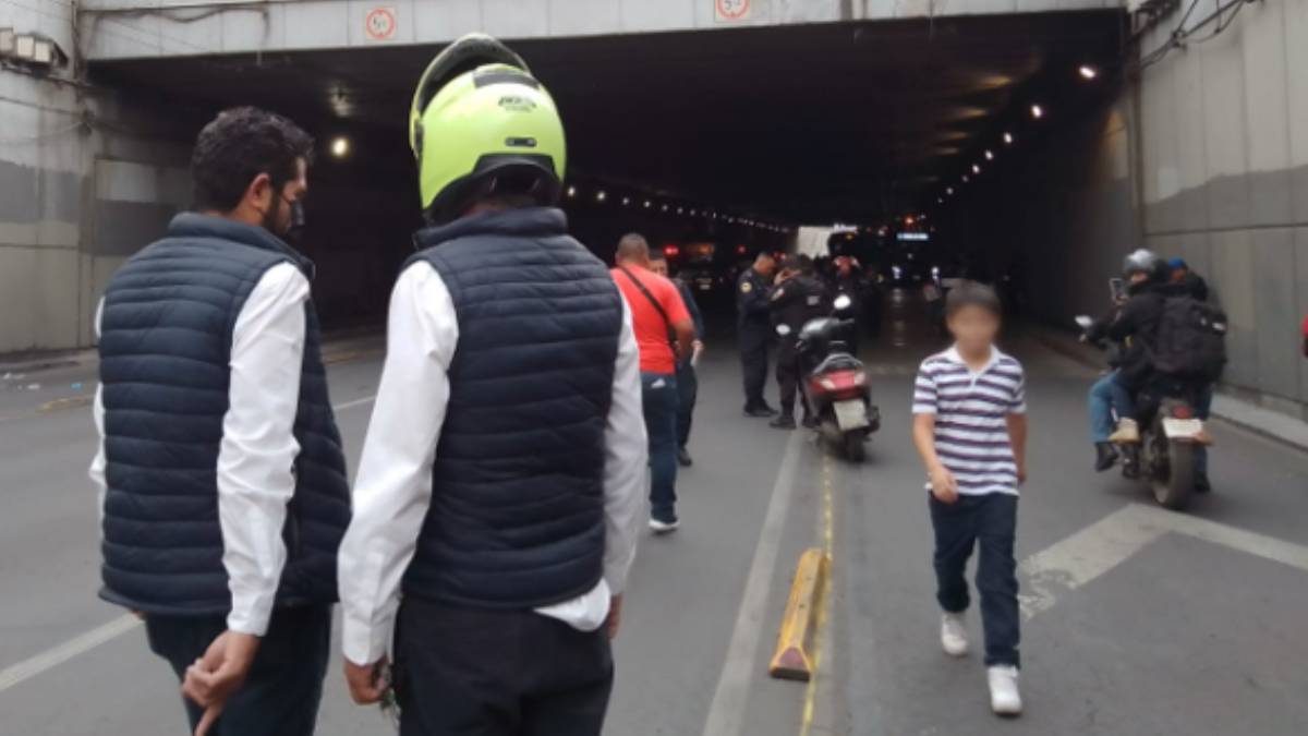 Balacera en paso a desnivel de Eje Central deja un muerto