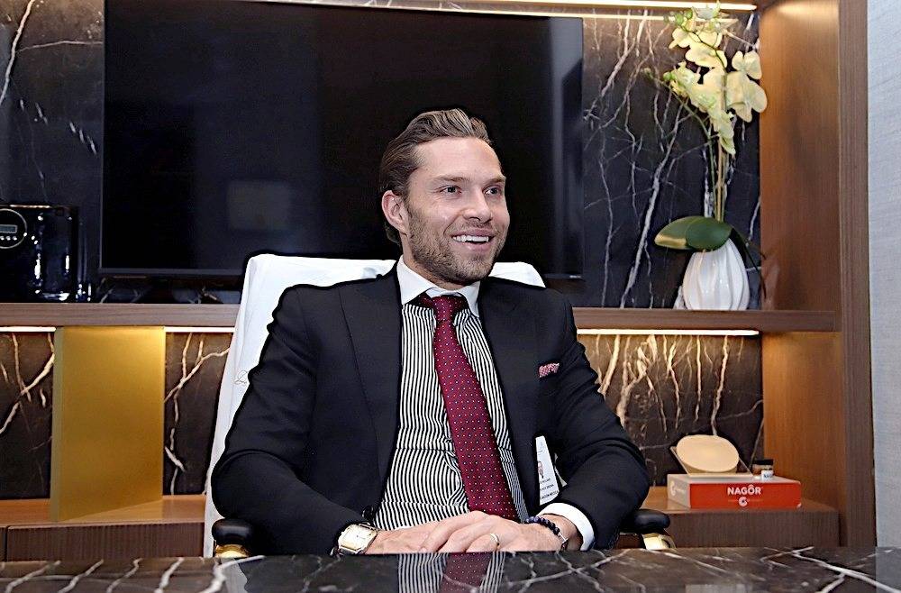Descubre el arte del "Mommy Makeover" con el Dr. David De Rungs