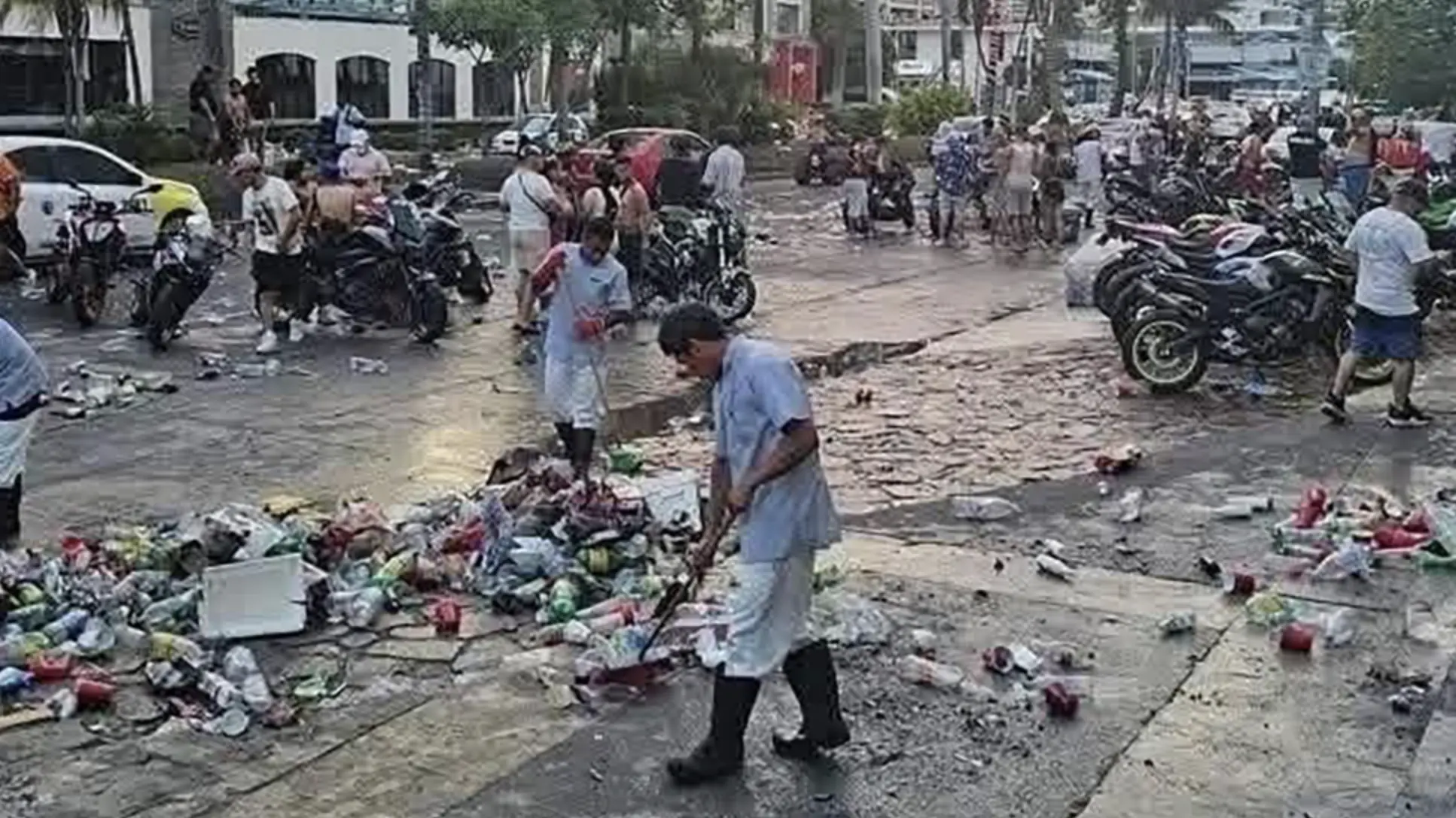 Caos en Acapulco durante el Acamoto 2025: 8 muertos, cientos de infracciones y toneladas de basura