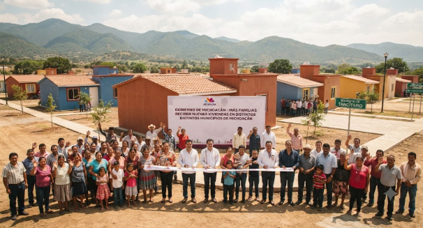 Más familias reciben nuevas viviendas en distintos municipios del estado