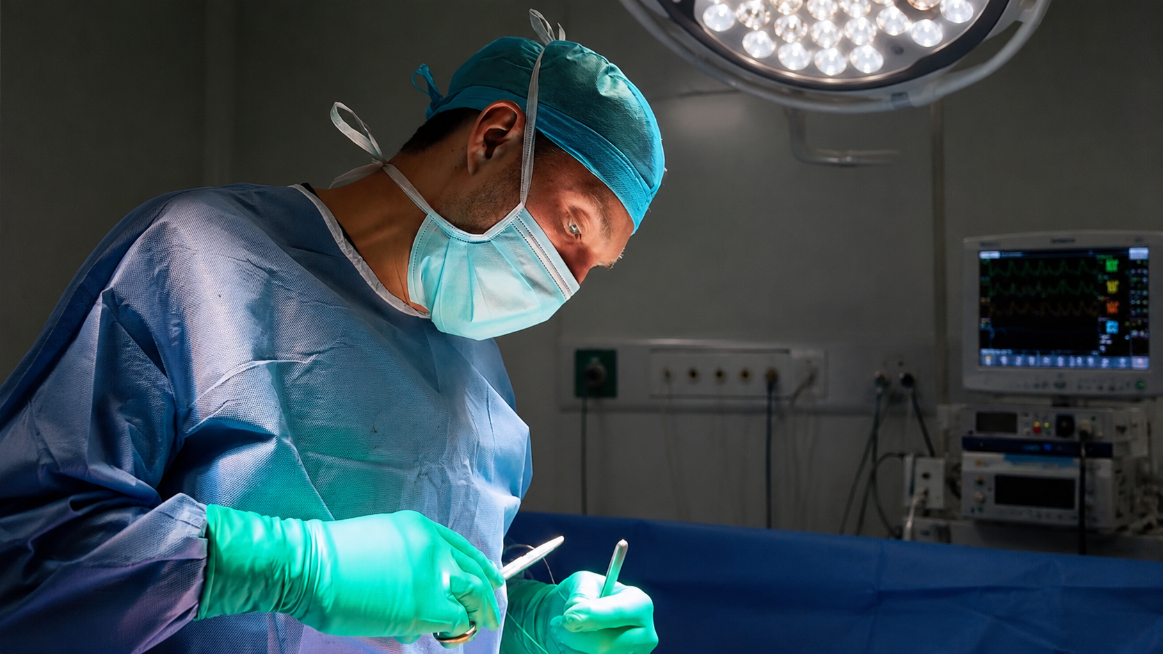 El Dr. De Rungs realiza disección endoscópica para rejuvenecer el rostro