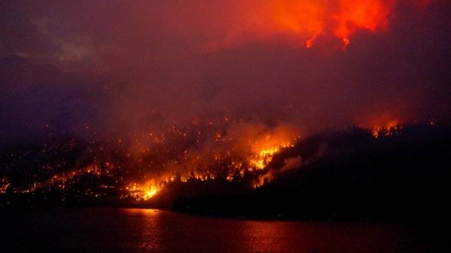 Estado de emergencia en Canadá por fuertes incendios forestales 