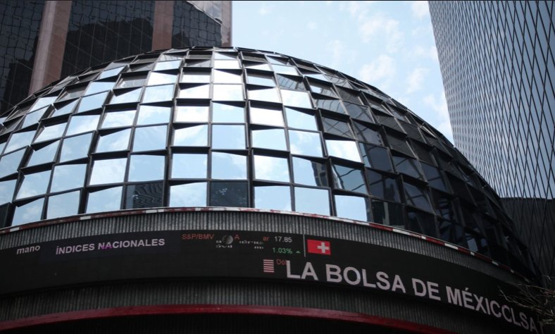 Lunes negro en los mercados: la Bolsa Mexicana de Valores y Wall Street caen ante temores de recesión en Estados Unidos