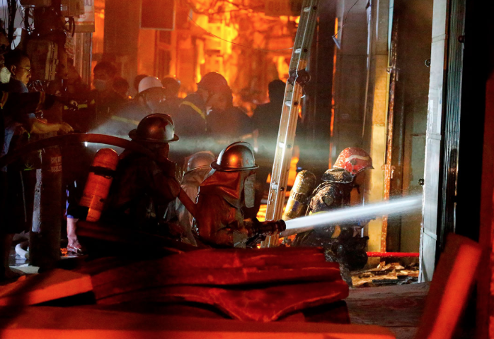 Incendio en Vietnam deja a más de 56 muertos 