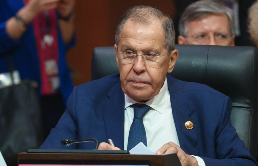 Canciller ruso acusa a EU y Occidente de crear tensiones que podrían desatar una Guerra Mundial 
