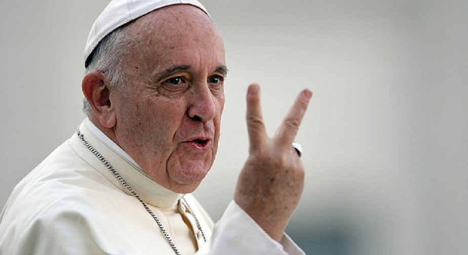 Papa Francisco lamenta muerte de miles de migrantes en el mundo 