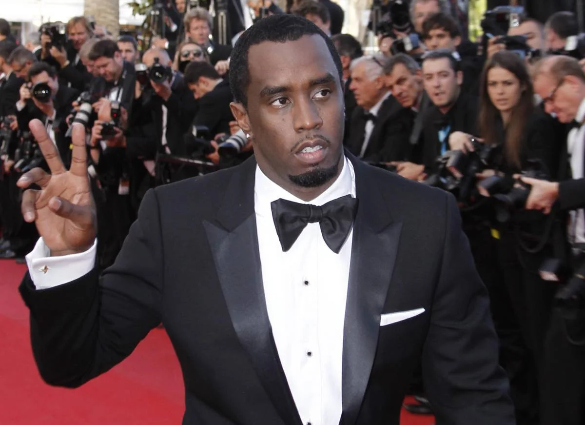Sean 'Diddy' Combs permanecerá en prisión mientras espera su juicio