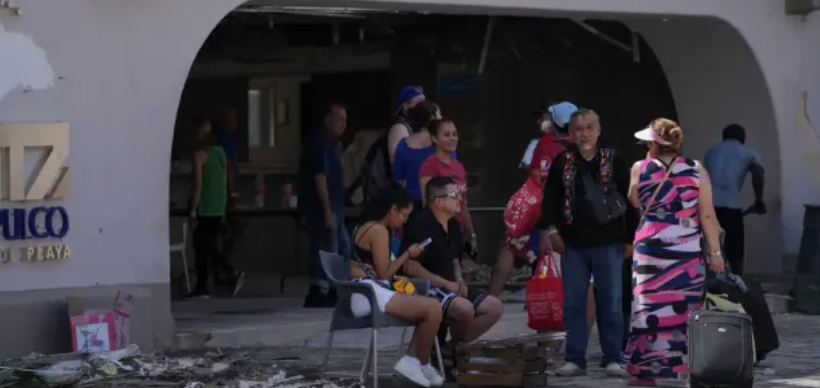 263 turistas de 15 nacionalidades son evacuadas de Acapulco 
