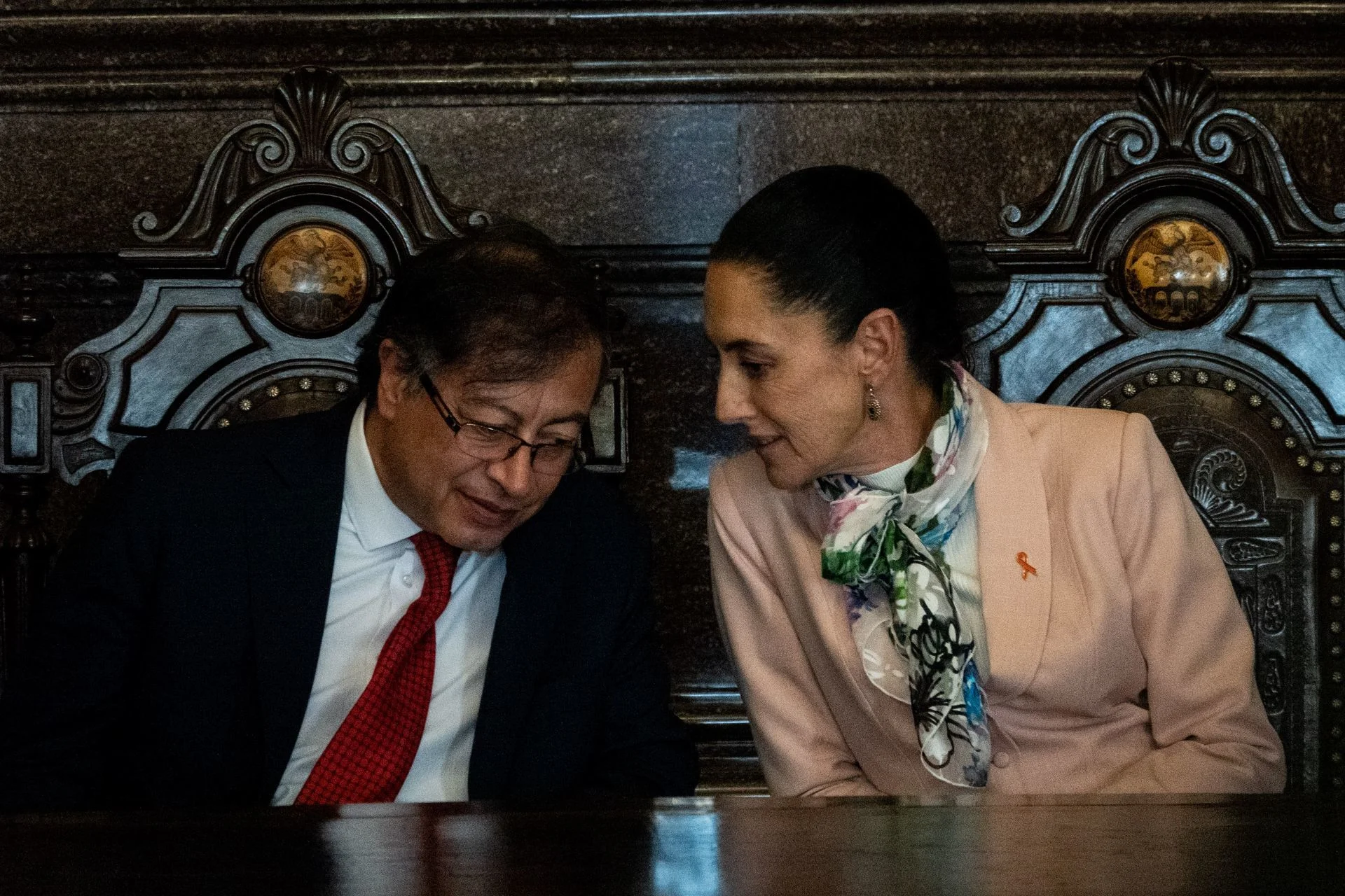 Claudia Sheinbaum respalda a Gustavo Petro tras acusaciones de golpe de Estado