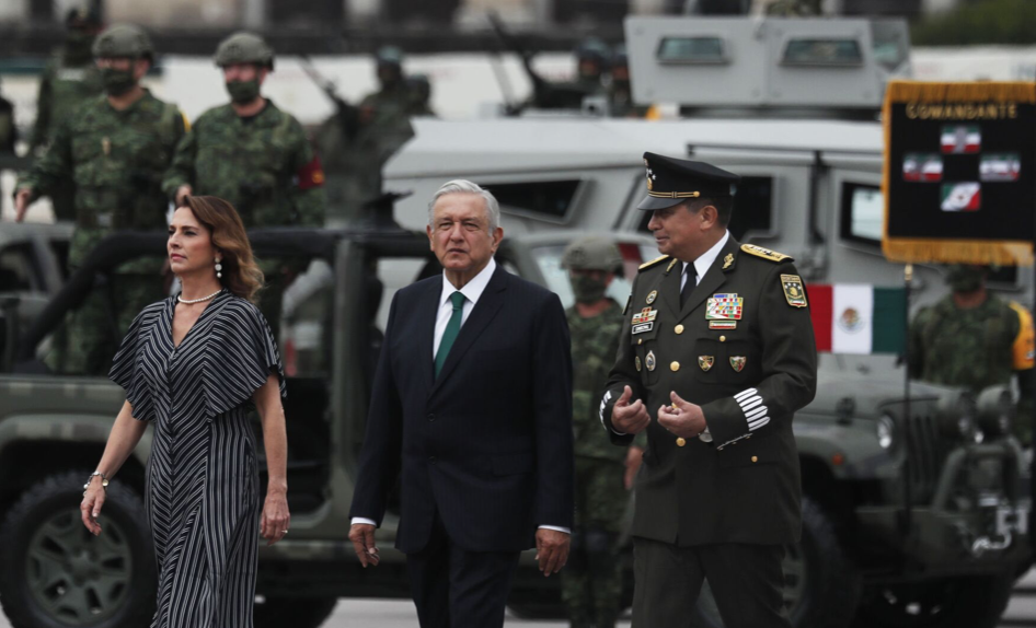 AMLO le da 3 aeropuertos más a SEDENA 