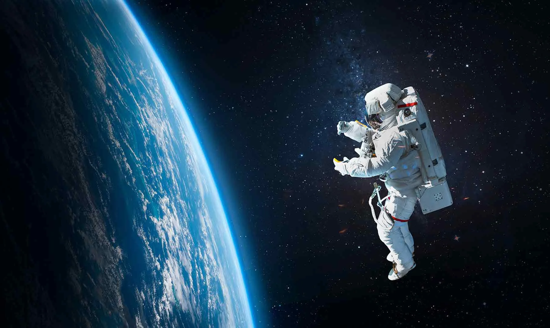 NASA destaca posibilidades de vida extraterrestre y avances en exploración espacial