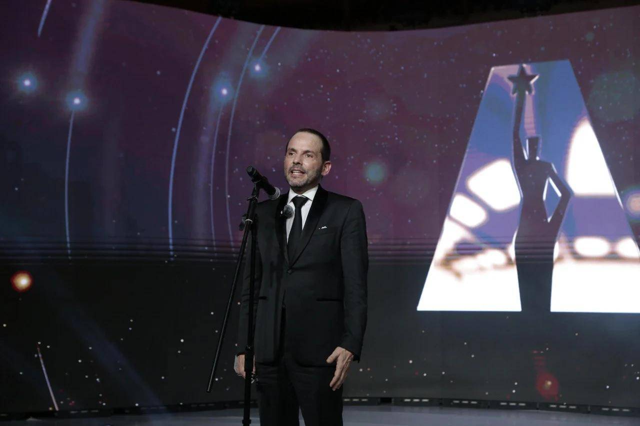 Reconocen talento de Yago de Marta, el mejor media trainer de Latinoamérica