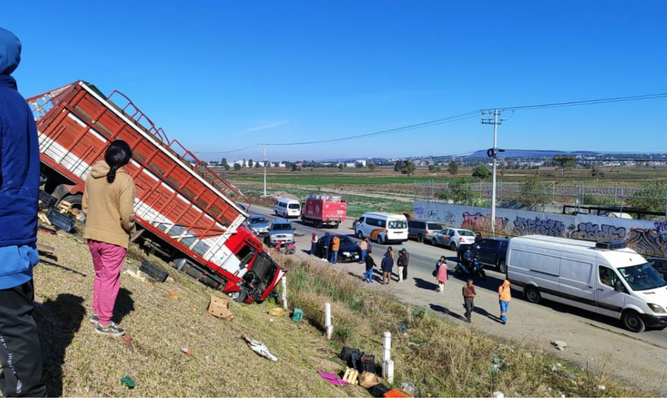 Al menos 6 muertos en choque de camiones en el Circuito Exterior Mexiquense 