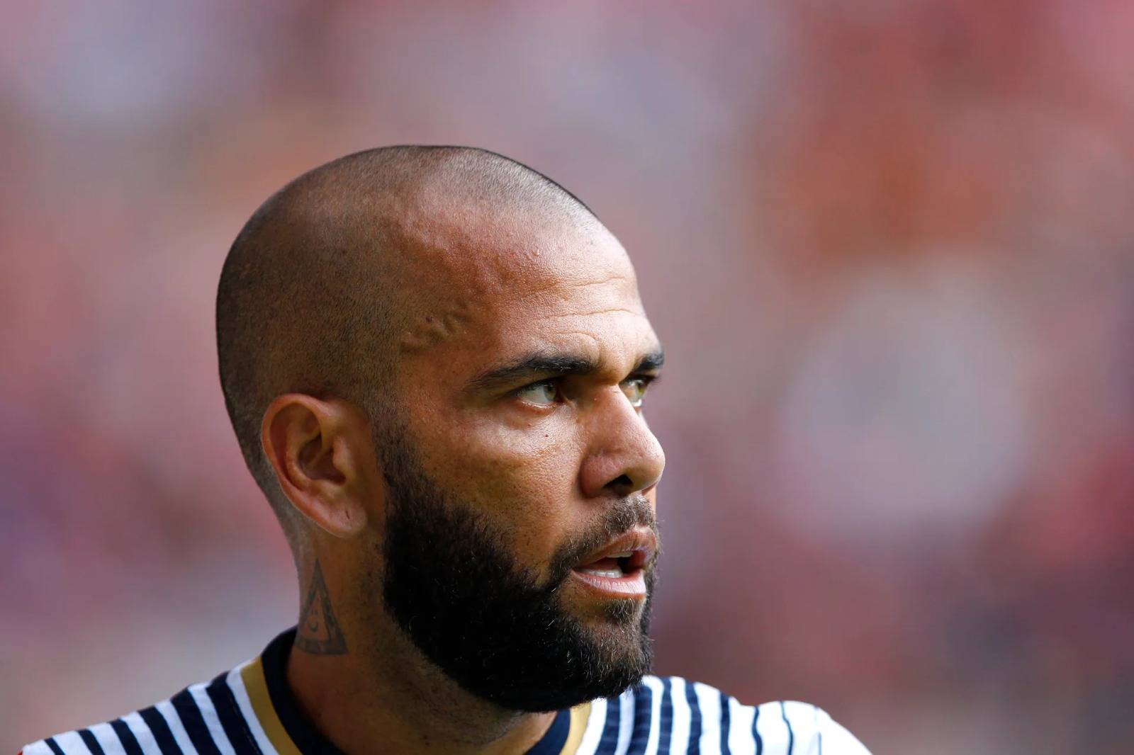 Dani Alves enfrentará juicio por violación hasta febrero de 2024